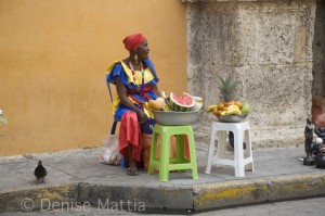 Colombia 8711 Old Town Cartagena -fruit seller