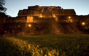 7857 Dawn of the new Mayan calendar - Caracol